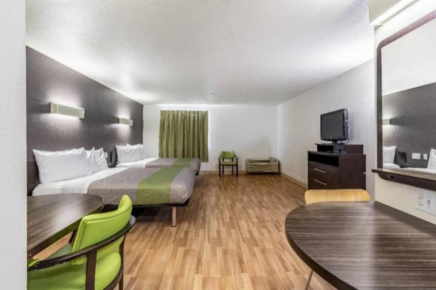 2 Full Beds  Non-Smoking Kitchen - foto 18