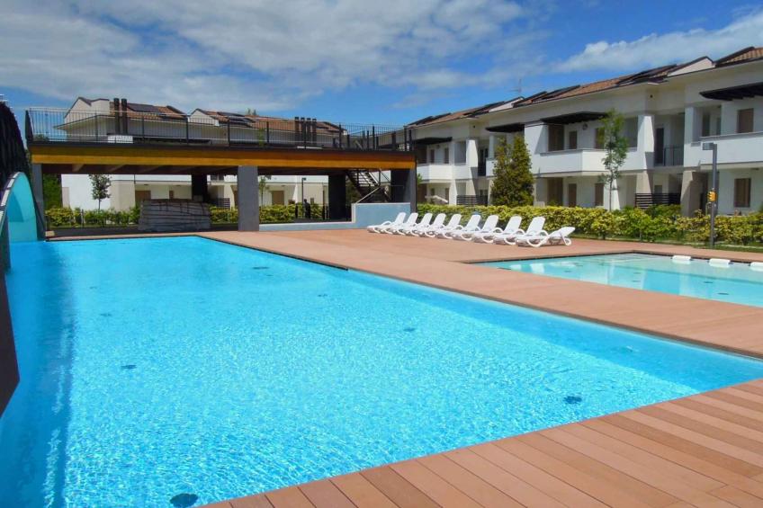 Ferienwohnung mit Klimaanlage, Garten und Pool - BF-TKV2J