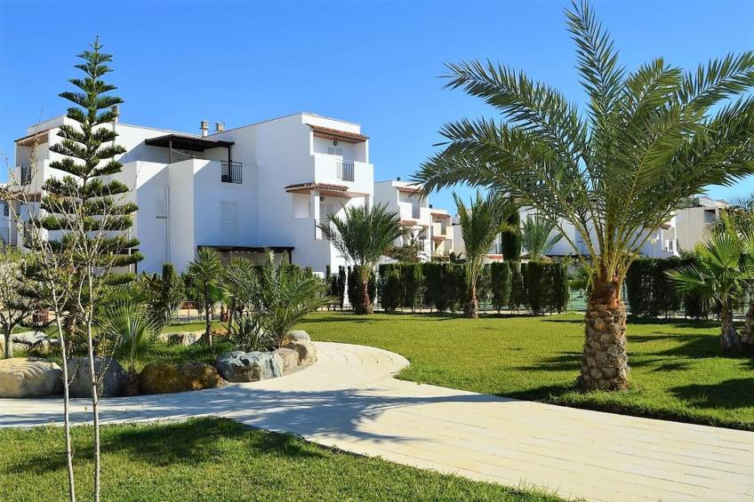 Natura World Duplex con patio privado 2b - foto 6