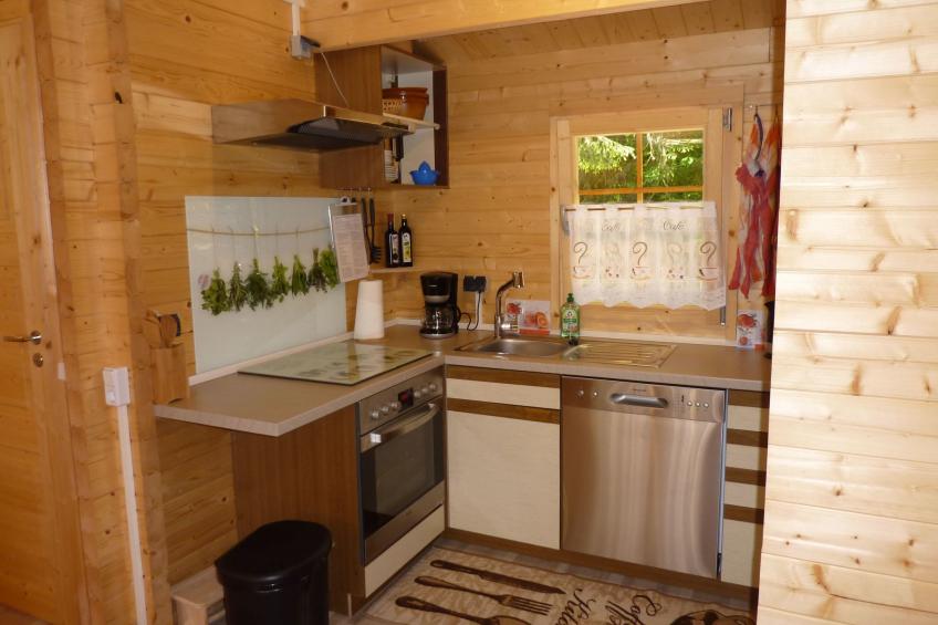 Holz-Blockhaus für vier Personen mit Terrasse - foto 13