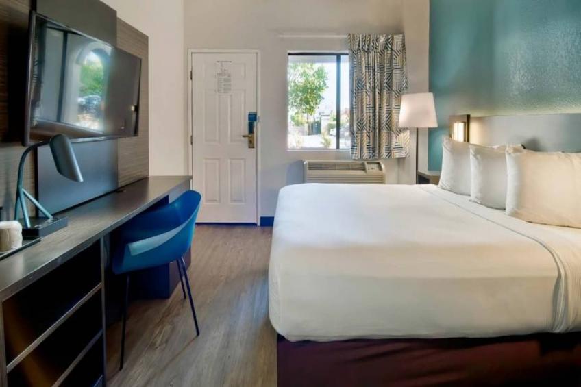 1 King Bed  Suite Non-Smoking - foto 24