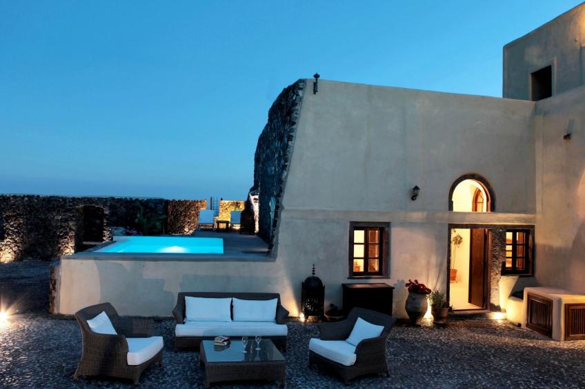 Villa "Mansion Kyani" mit Infinity-Pool