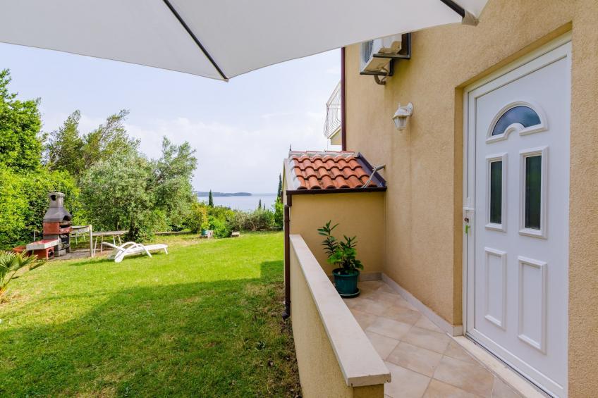 Color Apartments - Standard One-Bedroom Apartment with Terrace and Partial Sea View (Red) - foto 23