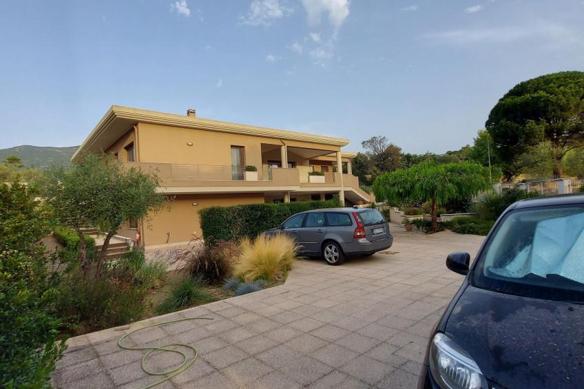 Villa Luigi, Unterkunft in der Villa, Parkplatz, Wallbox - foto 4