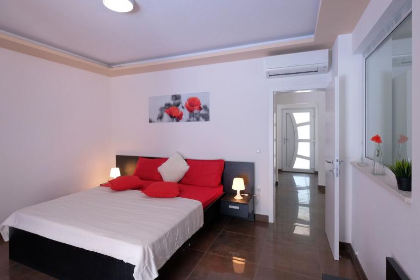 Newly built (2018), fully detached holiday villa with a private swimming pool - foto 26