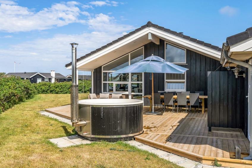 "Lex" - 150m from the sea in NW Jutland