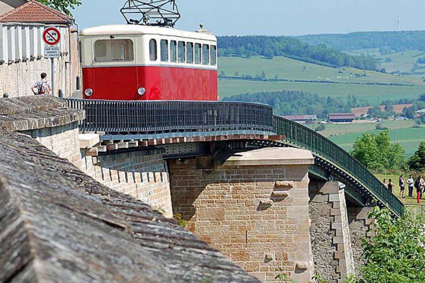 Großes Ferienhaus mit Terrasse und Garten - foto 22
