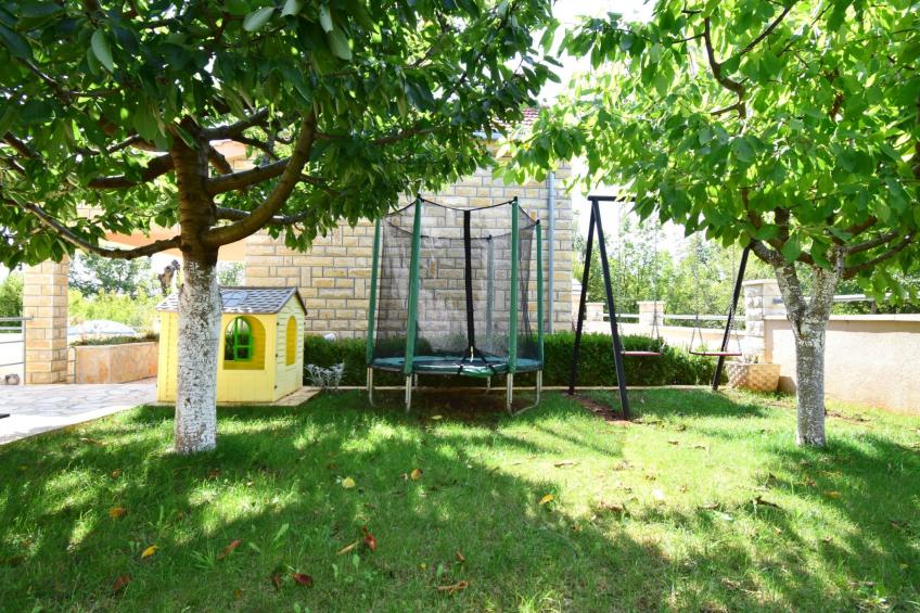 für 8 Personen mit privatem Swimmingpool im Hinterland von Split - foto 35