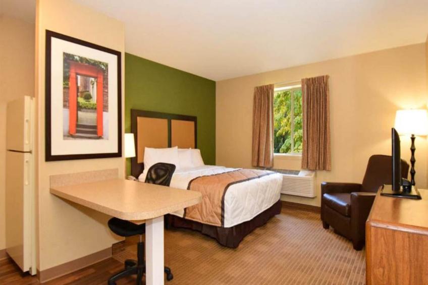 1 Queen Bed | Non-Smoking, Kitchen - foto 13