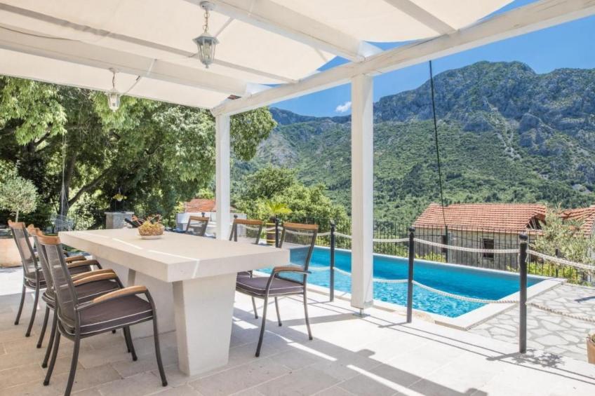 Schönes Steinhaus mit beheiztem Pool, Terrasse mit Meerblicl in ruhige Lage - foto 4