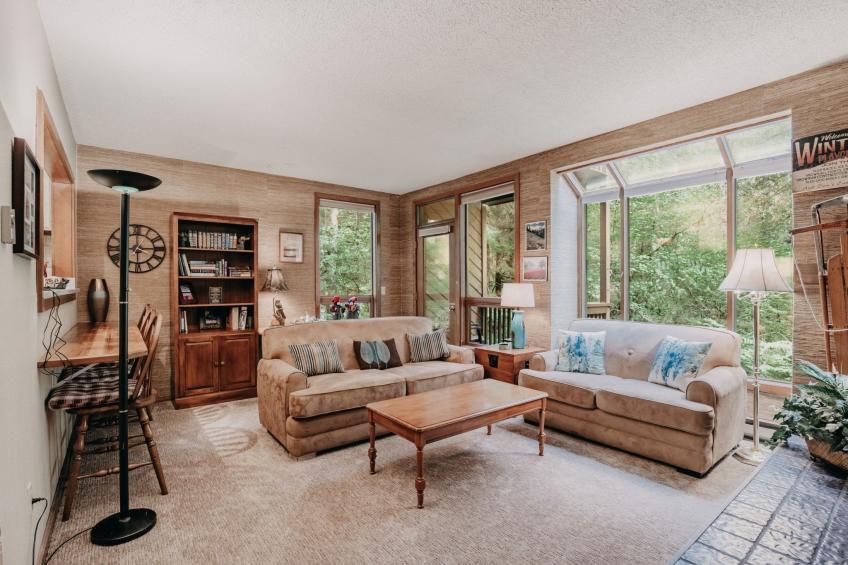 Geräumige Eigentumswohnung mit Sauna, Whirlpool