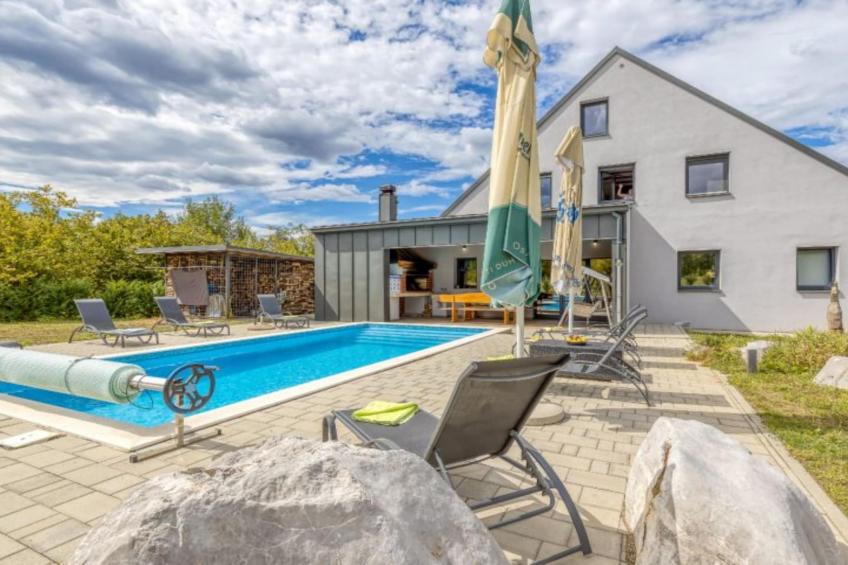 Four Bedroom Holiday House Mali Raj with Pool - foto 22