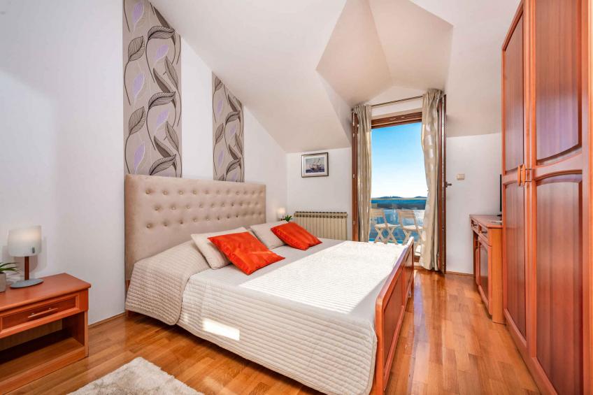 Holiday home with air conditioning, pool and sea view in Orašac - BF-NJH63 - foto 36