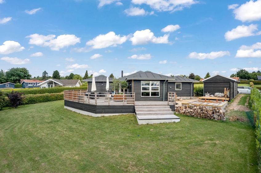 "Glenda" - 2.1km from the sea