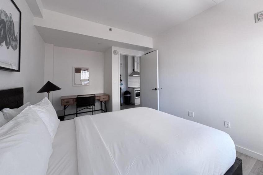 Studio Stay  Queen Bed  Court Square - foto 14