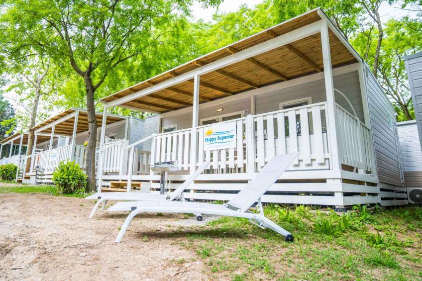 Stacaravan met airconditioning en houten veranda - VW-NHMHW - foto 9