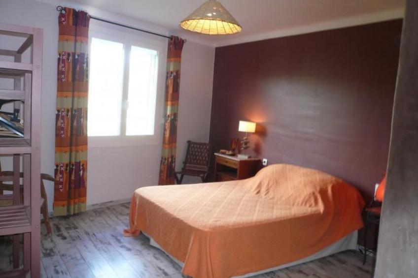 Schönes Ferienhaus mit Pool - foto 10