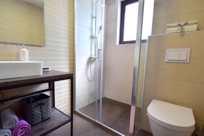 Aki Antonlea - foto 8