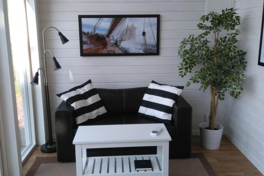 Holzhaus mit Terrasse, direkt an einer Bucht - foto 6