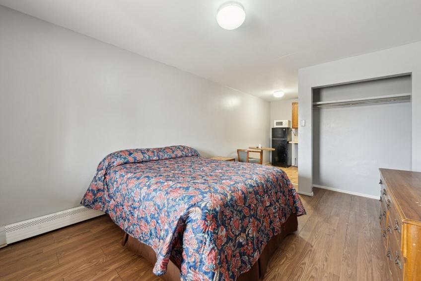 Queen Bed Non-Smoking - foto 18