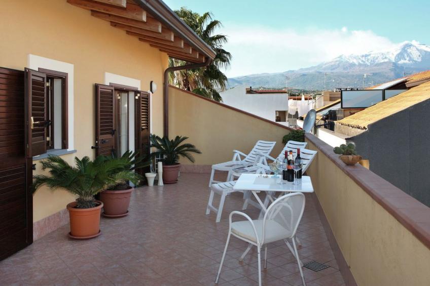 Wunderschöne Ferienwohnung in Stazzo mit Private