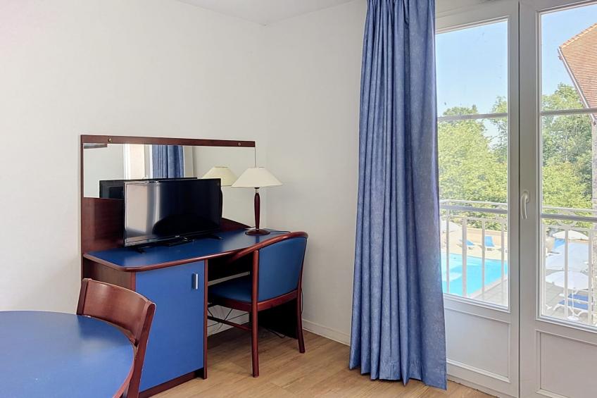Appart'Hotel La Roche-Posay 2-Bedroom Apartment - 6 people - foto 20