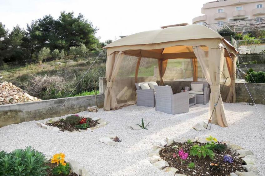 Sea-View Apartments with Pool, Terrace, and Outdoor Lounge in Scenic Čiovo Island - Comfort One Bedroom Apartment (Sollis III) - foto 9