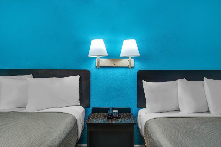 2 Full Beds  Non-smoking - foto 15