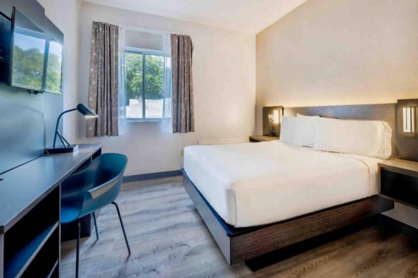 1 Queen Bed  Non-Smoking - foto 22