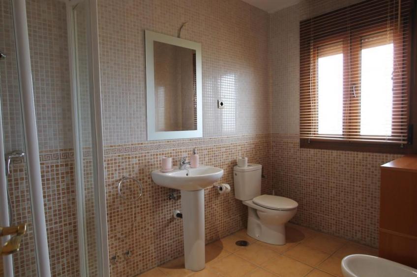 in Seseña mit großem Garten - foto 41