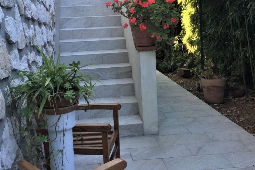 Wohnung "Les roses" auf einem eingemauerten Grundstück - foto 2