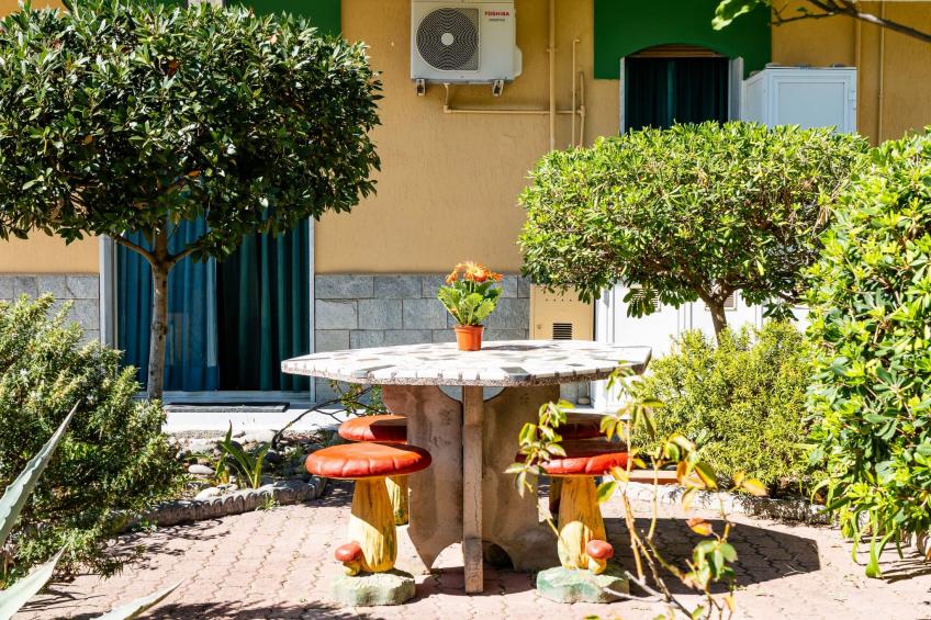 in the Garden - foto 18