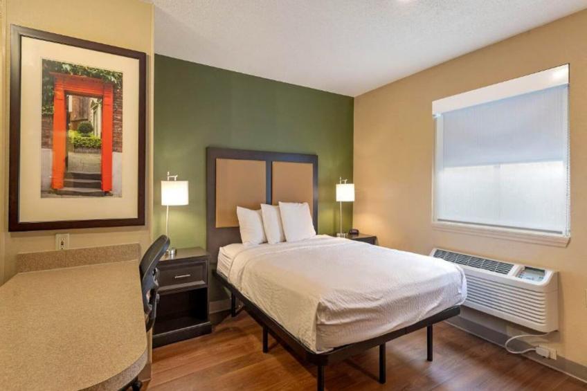 1 Queen Bed | Mob Acc Tub Ste Nsmk Sb Micfri - foto 20