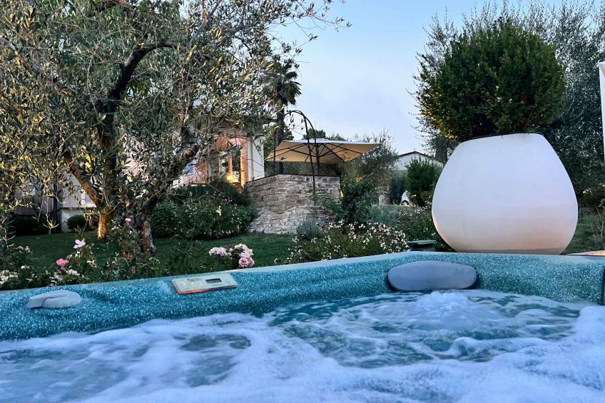 Vakantiehuis met zwembad, whirlpool en solarium - BF-VFWHH - foto 5