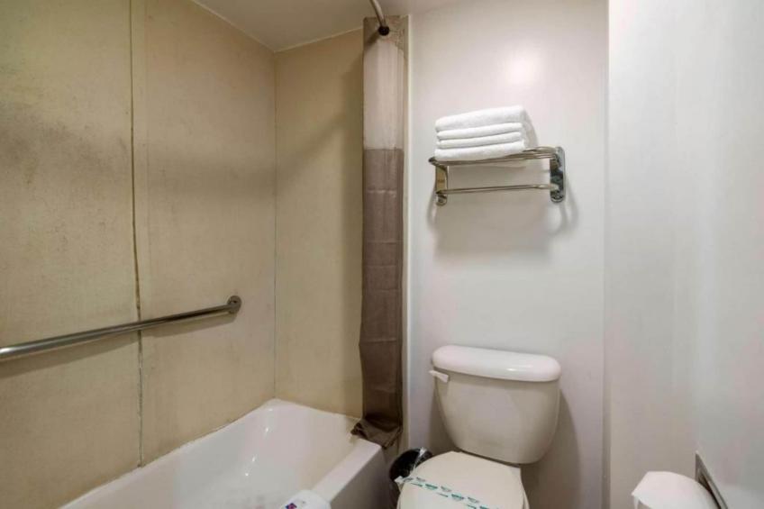 2 Queen Beds  Non-Smoking Micfridge - foto 6