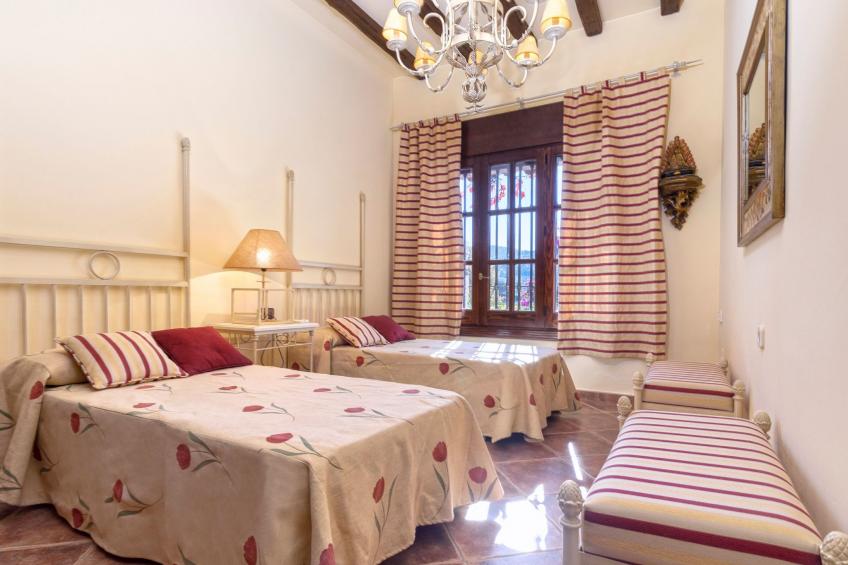 Beheiztes Hallenbad und Freibad - foto 30