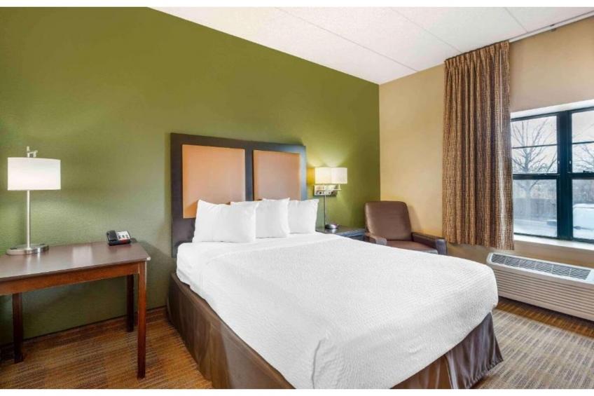 1 Queen Bed | Non-Smoking, Kitchen - foto 24