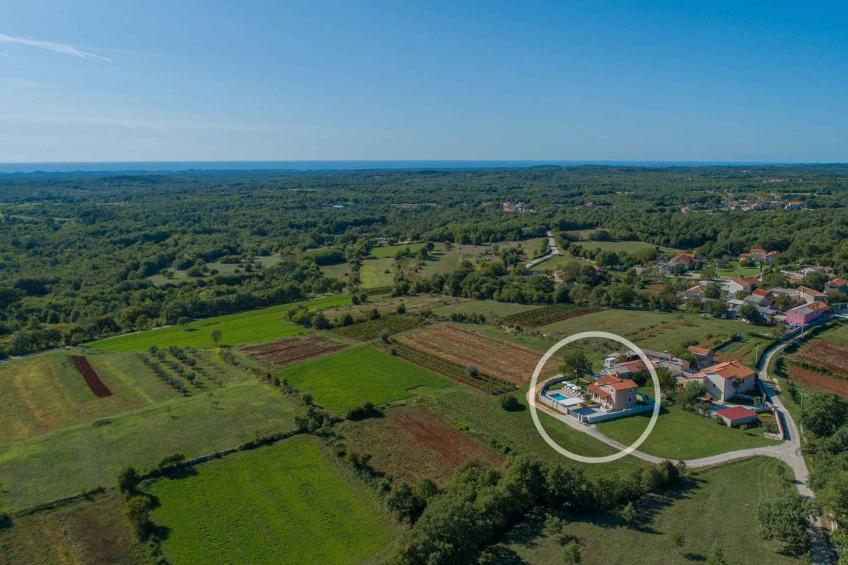 Villa met zwembad en prachtige tuin - BF-4PBZ5 - foto 40