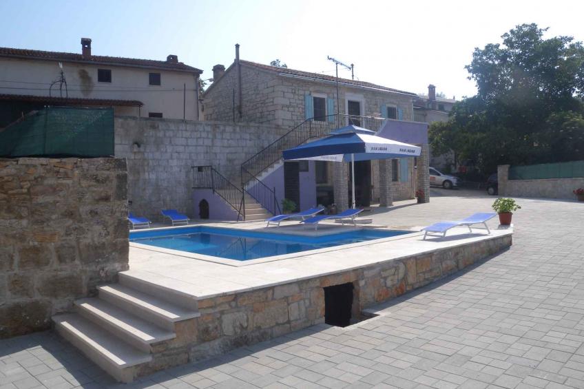 Vakantiehuis met zwembad in een typisch Istrische dorp - VW-56GZ