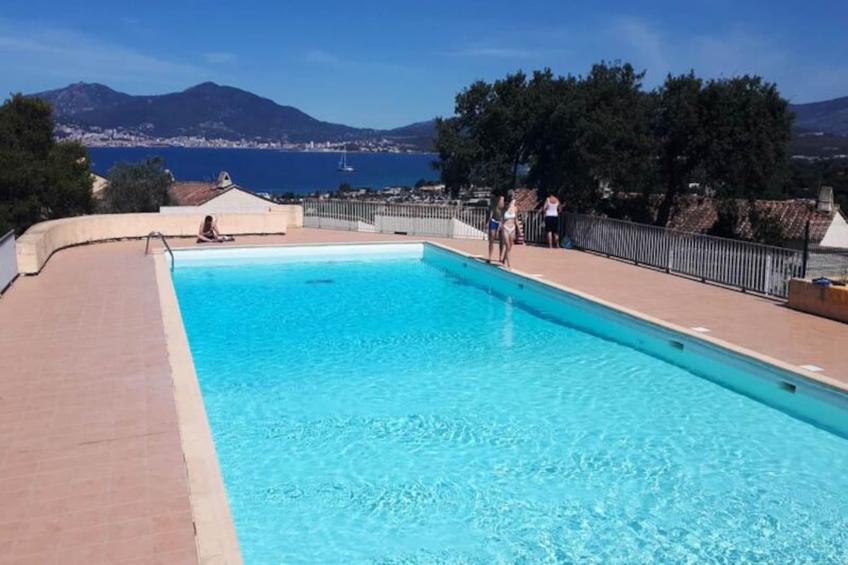 Beau 40 M2 Avec Piscine Proche De La Plage !