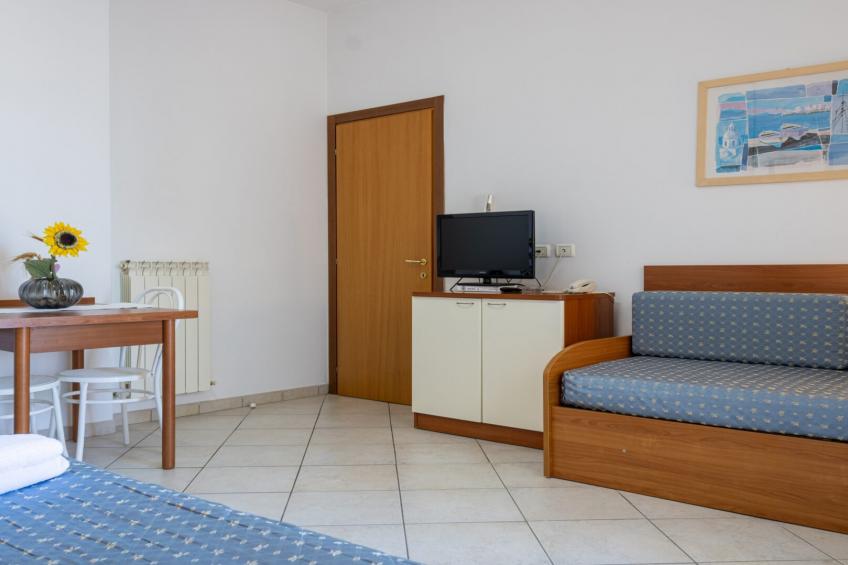 Residence Girasoli 2 room apartment - foto 11