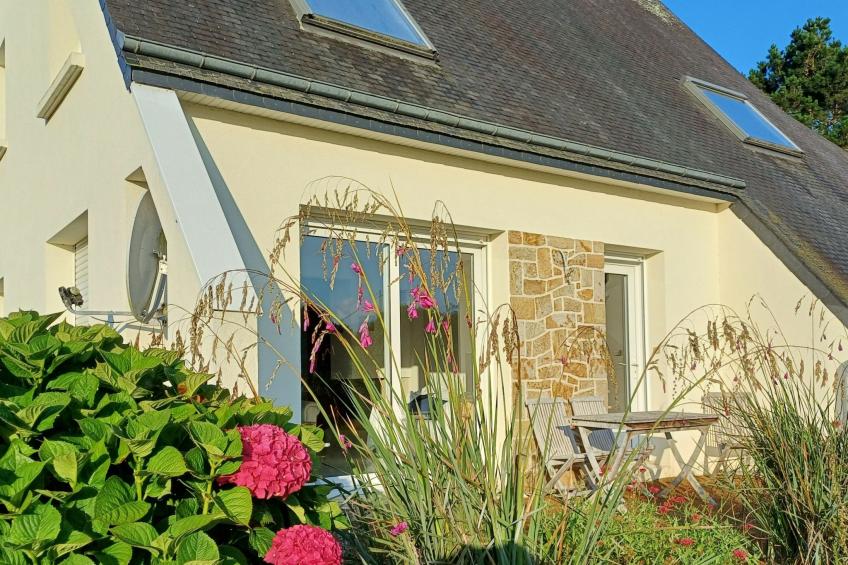 Komforthaus mit Traumgarten und Meerblick