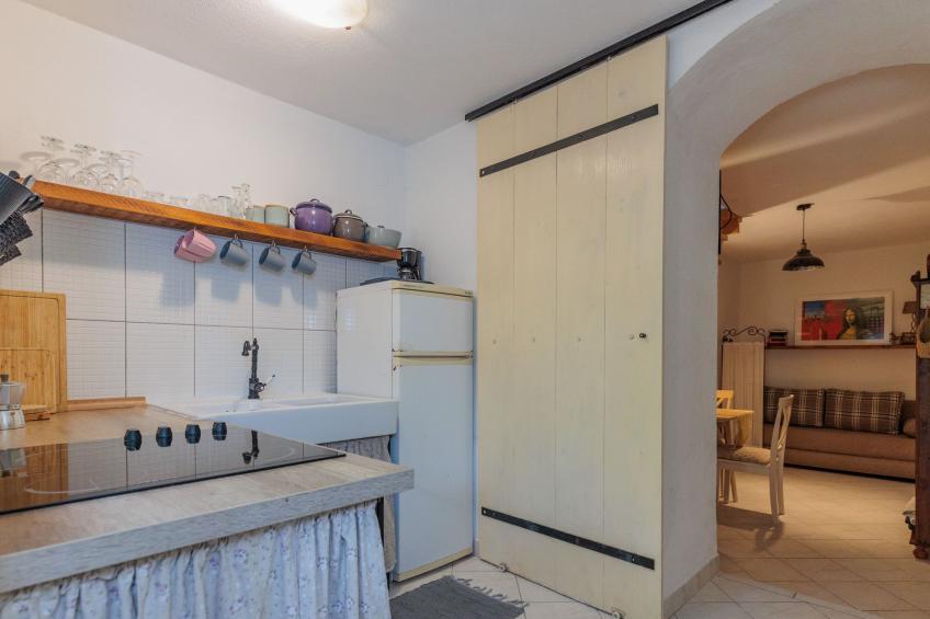 Traditionelles Steinhaus am Meer in Preko - foto 17