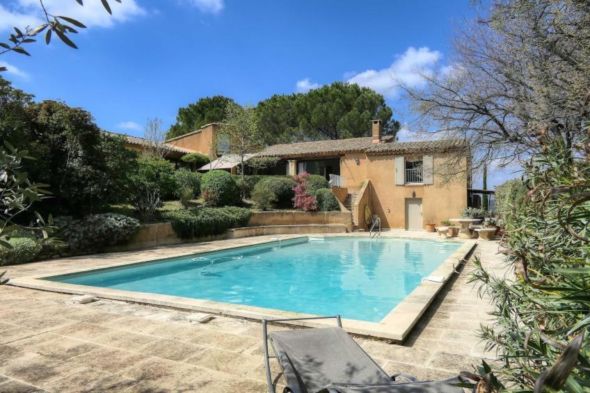 Villa Maquis – Charme provençal & vue d’exception