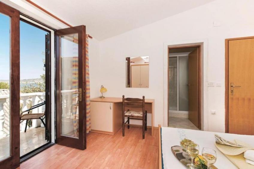 Villa Ivan apartment with balcony and sea view A2 - foto 32
