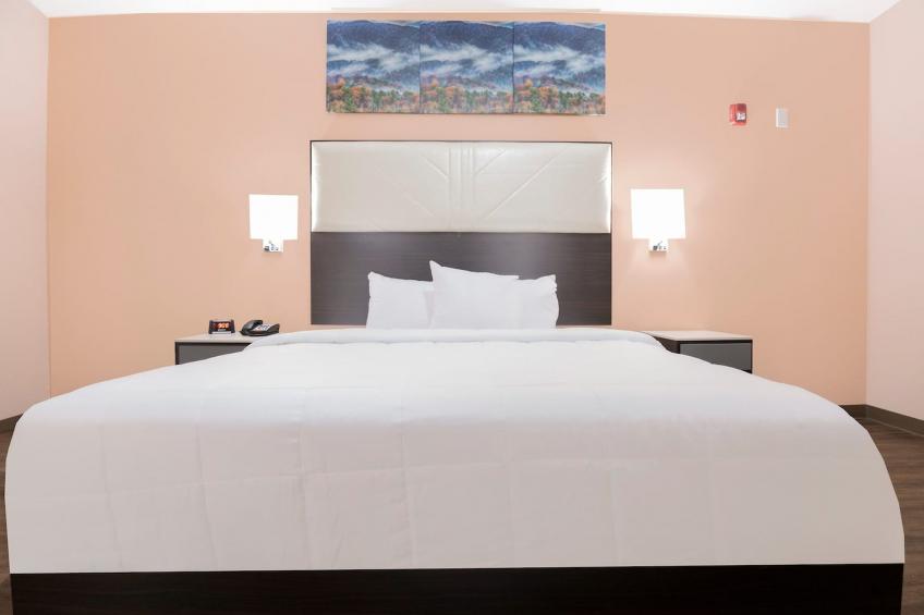 King Bed Accessible Non-Smoking - foto 17
