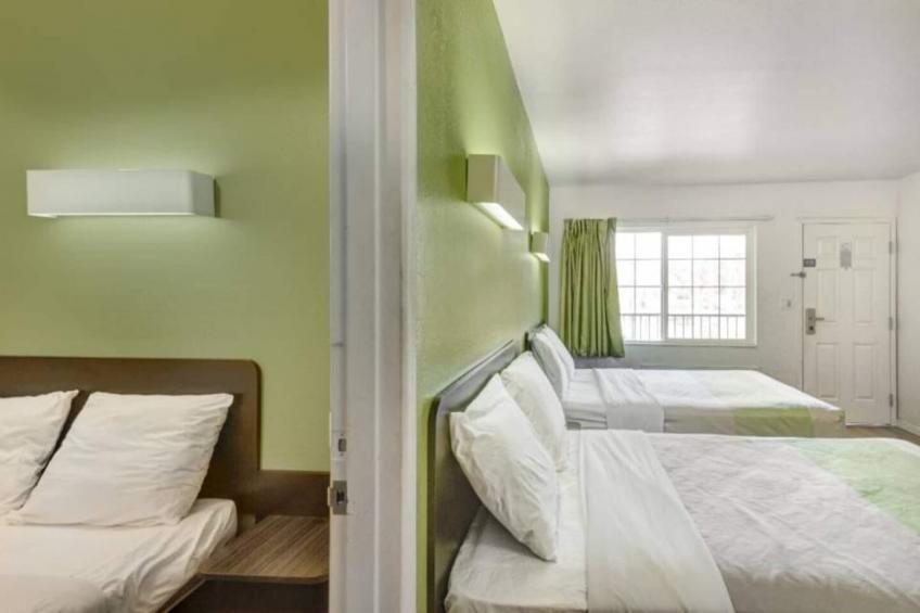 2 Queen Beds  Non-Smoking Micfridge - foto 15