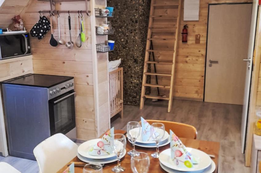 Roubenka u potoka - foto 3