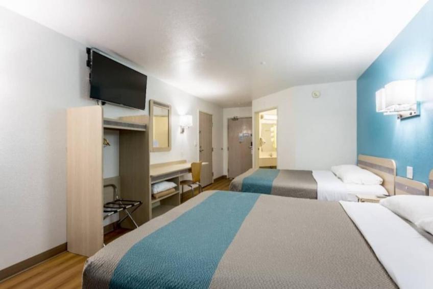 2 Full Beds  Smoking - foto 11