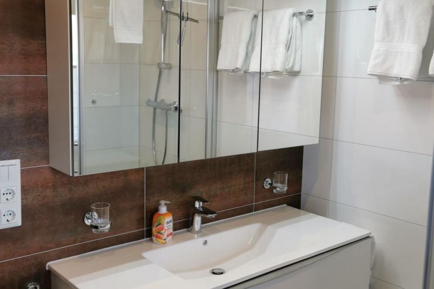 Wohnung mit einem schönen großen Balkon - foto 3